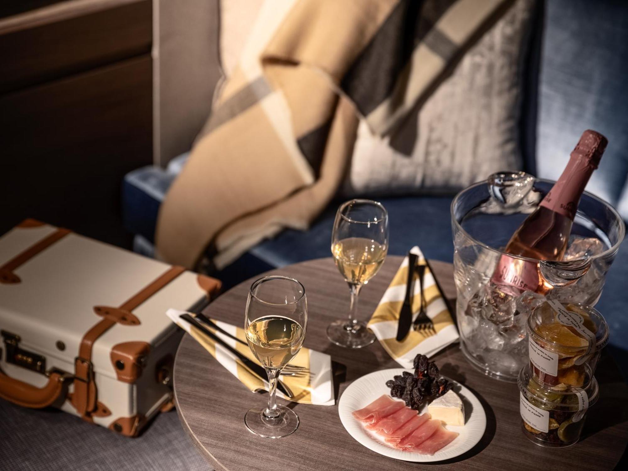 Mitsui Garden Hotel Sapporo West Ngoại thất bức ảnh
